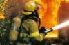 el bombero (la bombera)